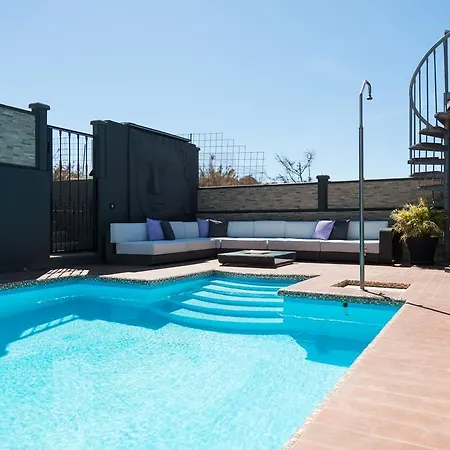 Cozy Pool & Golf Villa